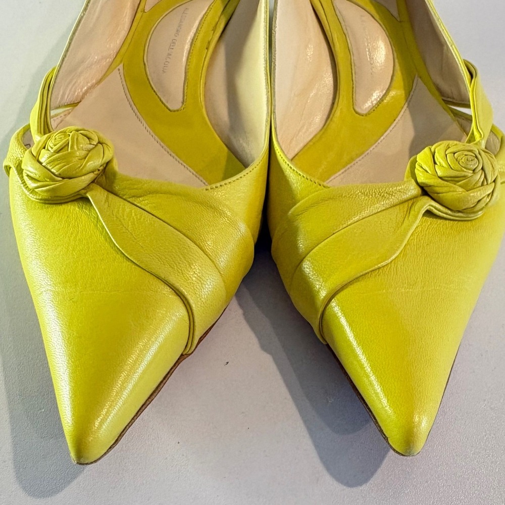 ♾️Alessandro Dell'Acqua Acacia Yellow Leather Rosette Kitten Heels 8.5-9♾️ - Picture 2 of 9